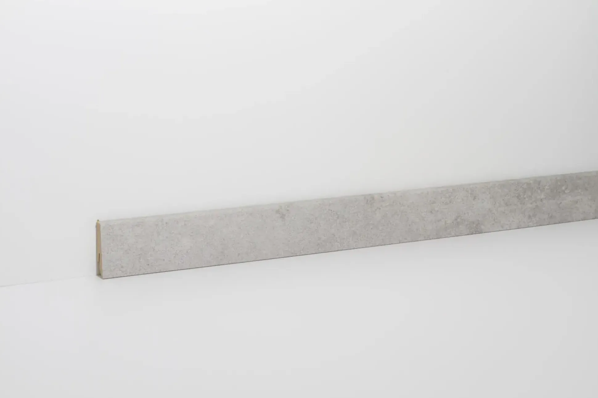 Classen Clip-Sockelleiste 240 x 5,8 x 1,9 cm Zementestrich beige
