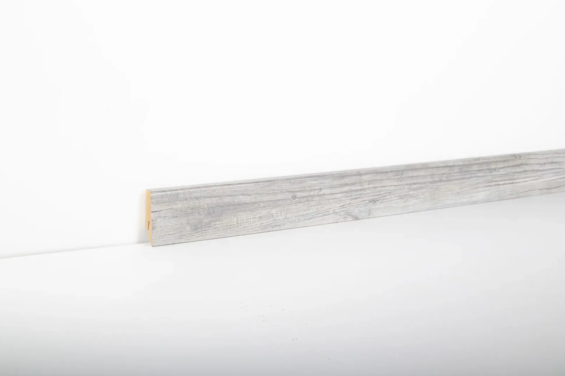 Classen Clip-Sockelleiste 240 x 5,8 x 1,9 cm Steamboat Elm