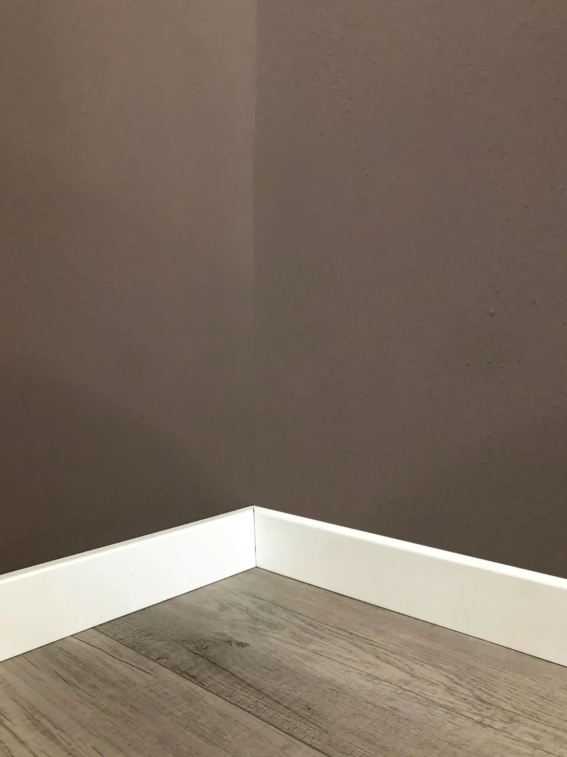 FN Neuhofer Fußleiste 220 cm 60 x 11 mm weiß