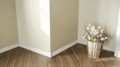 FN Neuhofer Fußleiste 240 cm 58 x 19 mm weiß