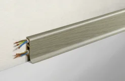 FN Neuhofer Klemmsockelleiste 250 cm 50 x 22,5 mm Kalkeiche hell