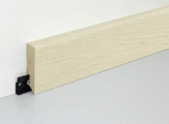 Neuhofer Fußleiste 240 cm 70 x 19 mm Eiche elegance