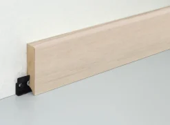 Neuhofer Fußleiste 240 cm x 70 x 19 mm Eiche Erle