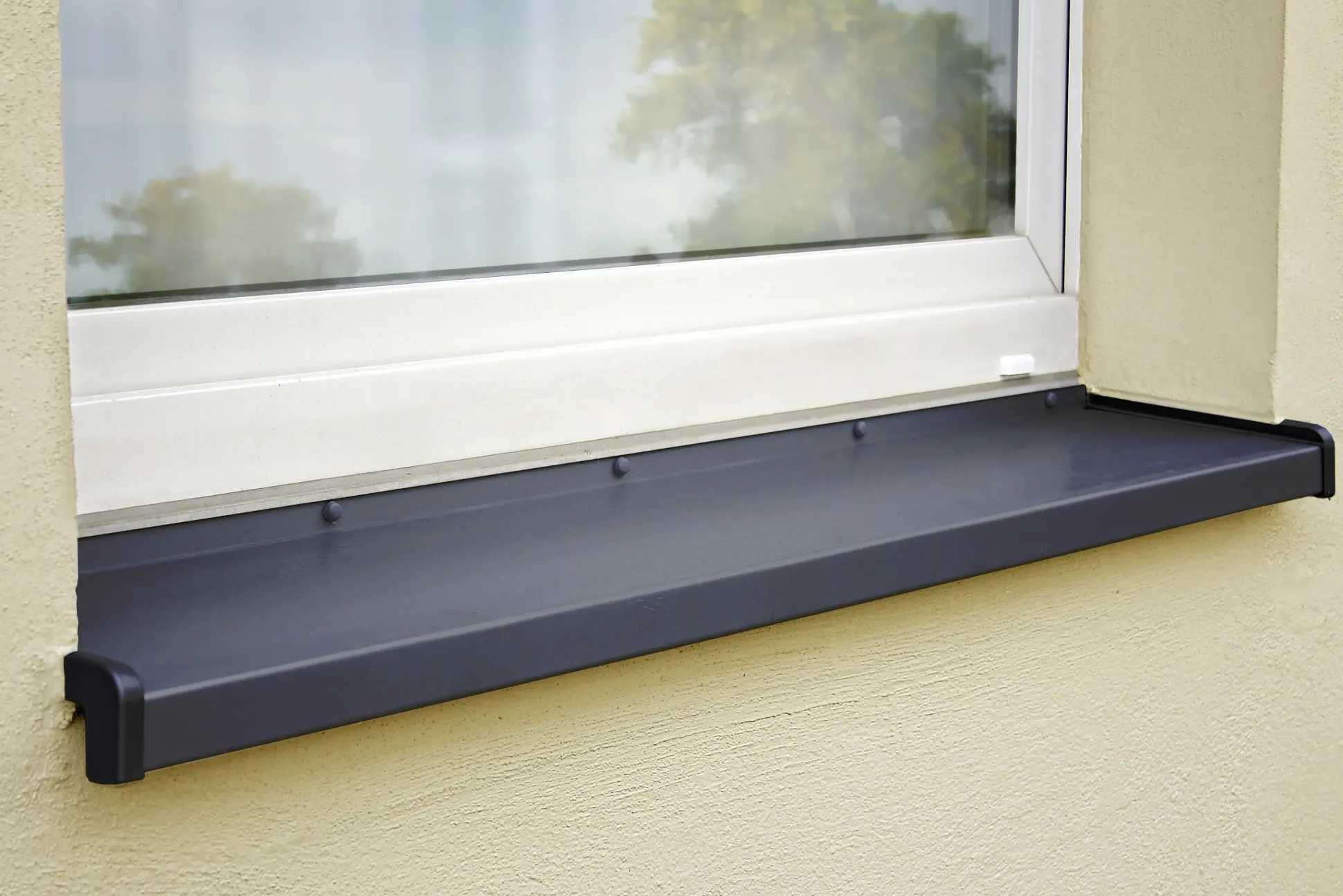 Sarei Fensterblech Aluminium anthrazit Ausladung 165 mm Länge 3000 mm