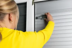 Schellenberg Rollladen-Klemmsicherung silber