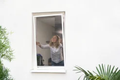 tesa Insektenschutz-Fenster COMFORT 120 x 150 cm weiß