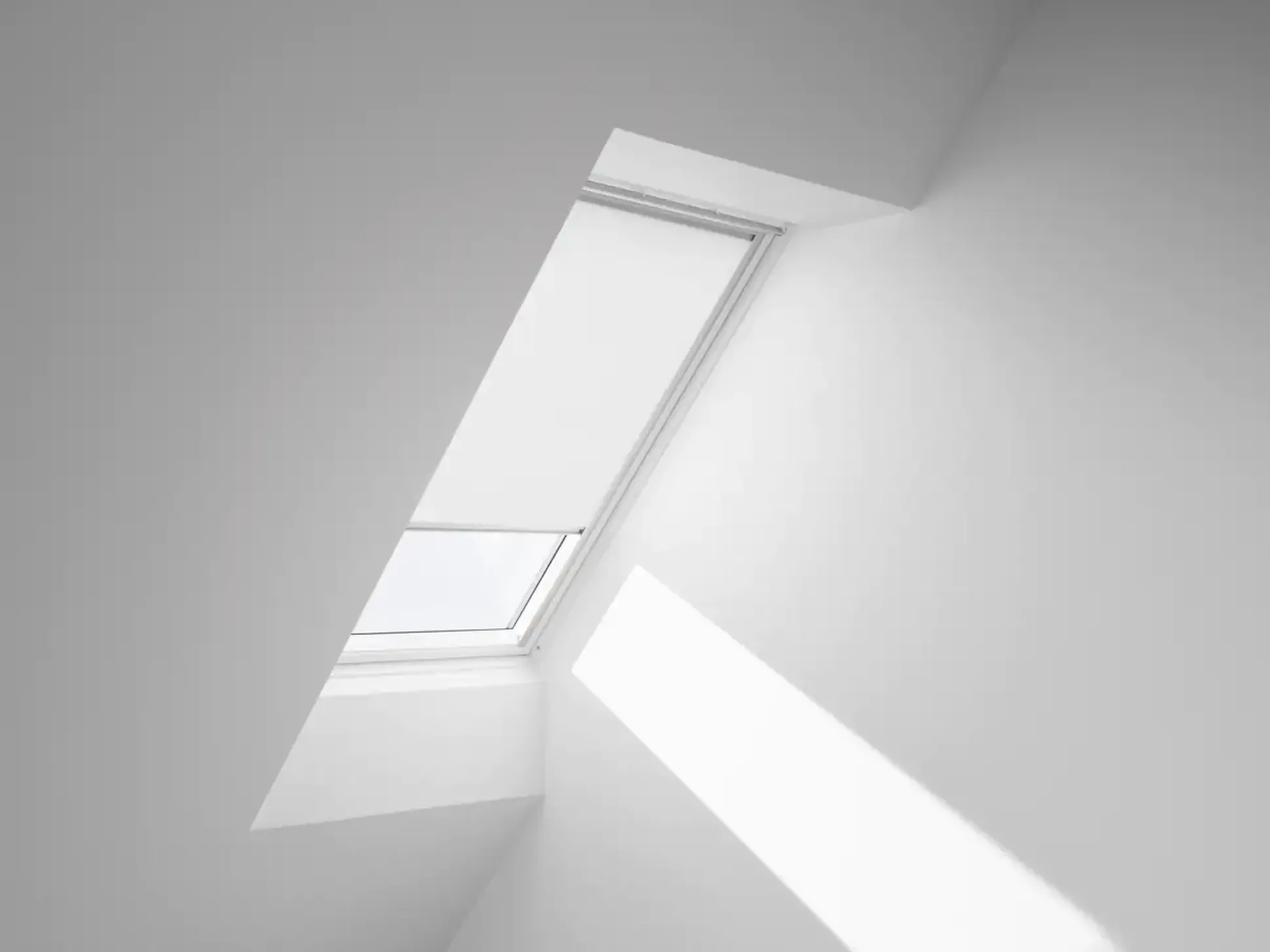 VELUX Rollo manuell RFL Y45 1028S weiß